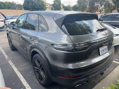 Quartzite Metallic 2019 Porsche Cayenne S