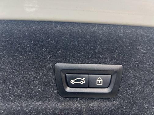 Alpine White 2022 BMW 330 330i