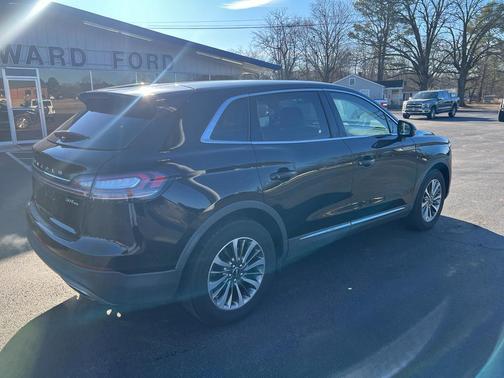 2020 Lincoln Nautilus Standard