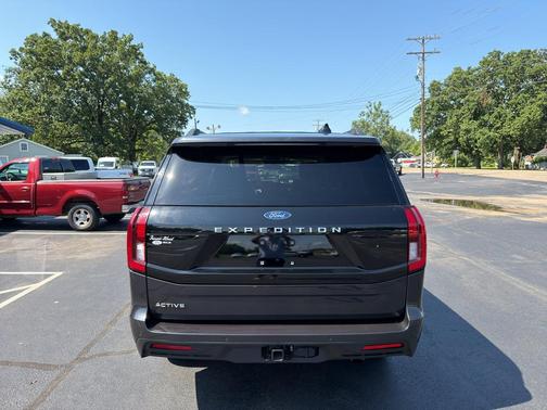 Gray 2025 Ford Expedition Active