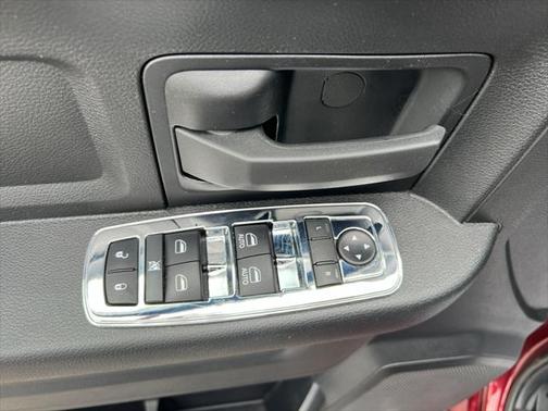 2021 RAM 2500 Tradesman Crew Cab 4x4 6'4' Box