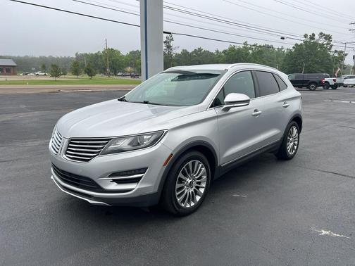 Ingot Silver Metallic 2015 Lincoln MKC Base