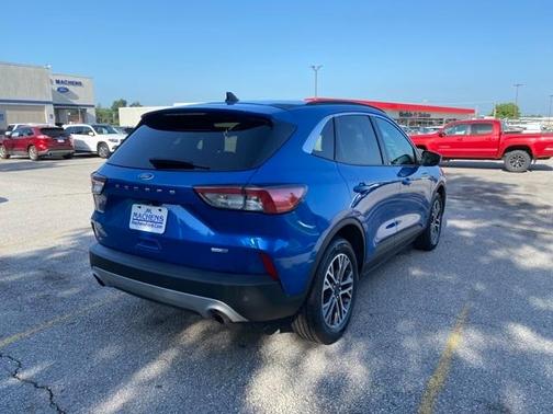 Photo 5 of 21 of 2020 Ford Escape SEL