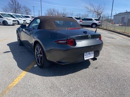 Photo 3 of 20 of 2019 Mazda MX-5 Miata Grand Touring