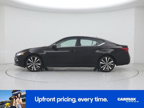 Black 2019 Nissan Altima SR
