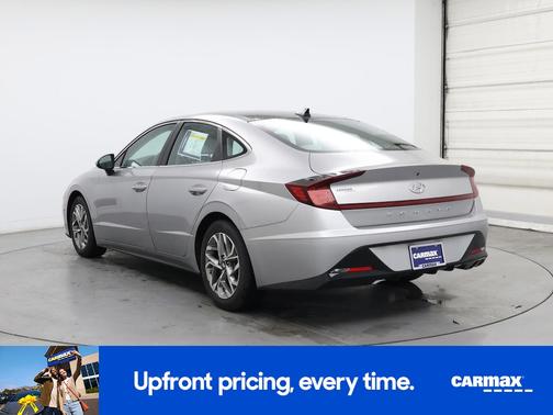 2022 Hyundai SONATA SEL