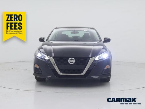 Black 2019 Nissan Altima SR