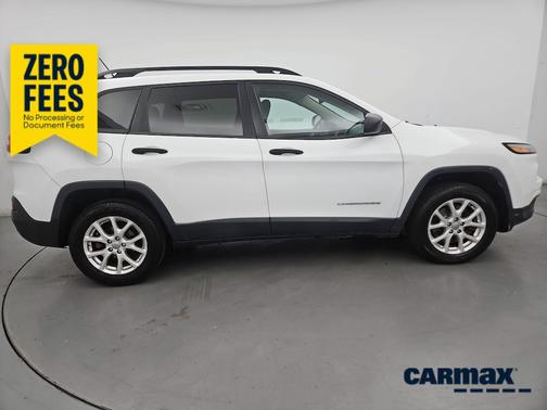 White 2016 Jeep Cherokee Sport