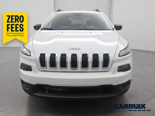 White 2016 Jeep Cherokee Sport