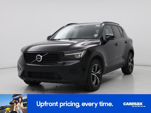 Black 2024 Volvo XC40 B5 Core Dark Theme