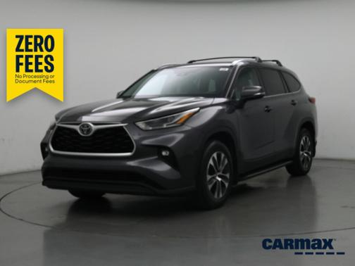 Gray 2021 Toyota Highlander XLE