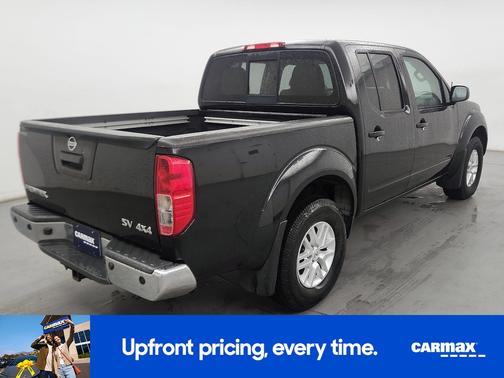 Black 2019 Nissan Frontier SV