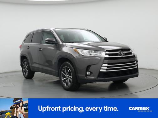 Gray 2017 Toyota Highlander XLE