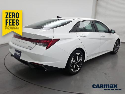 White 2022 Hyundai ELANTRA Limited