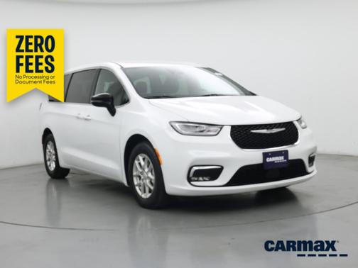 White 2025 Chrysler Pacifica Select
