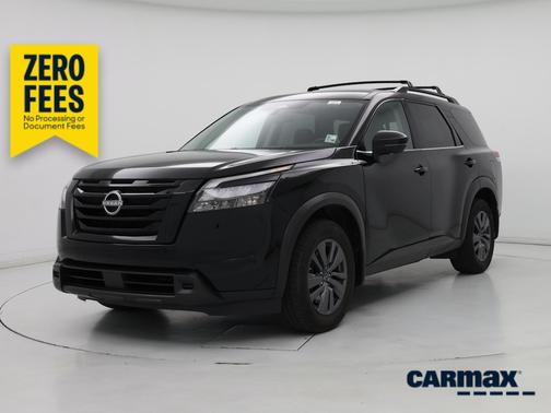 Black 2023 Nissan Pathfinder SV