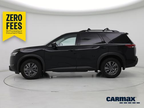 Black 2023 Nissan Pathfinder SV