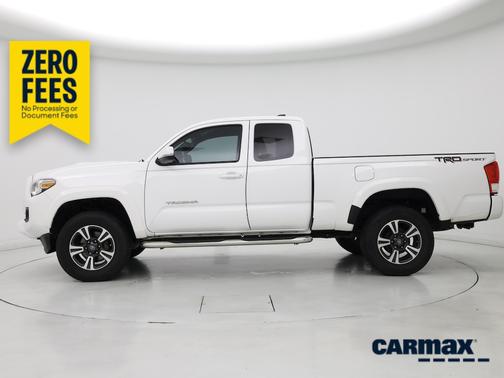 White 2016 Toyota Tacoma TRD Sport