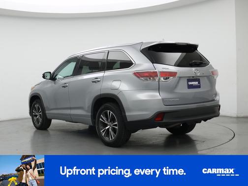 Silver 2016 Toyota Highlander XLE