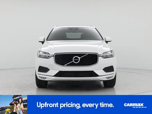 White 2021 Volvo XC60 T5 Momentum