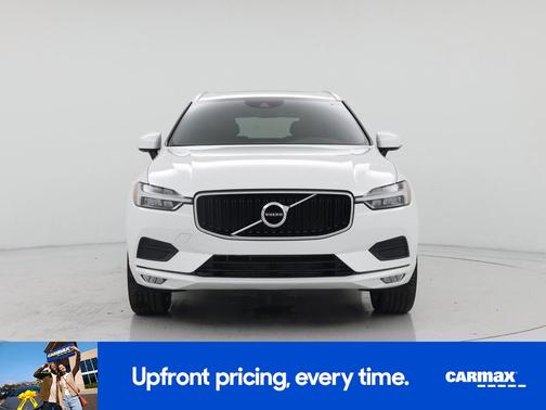 White 2021 Volvo XC60 T5 Momentum