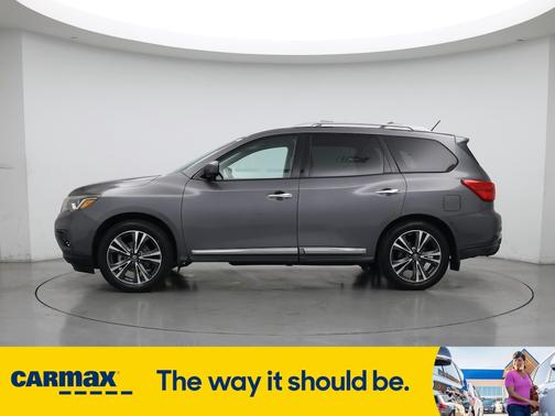 2017 Nissan Pathfinder Platinum