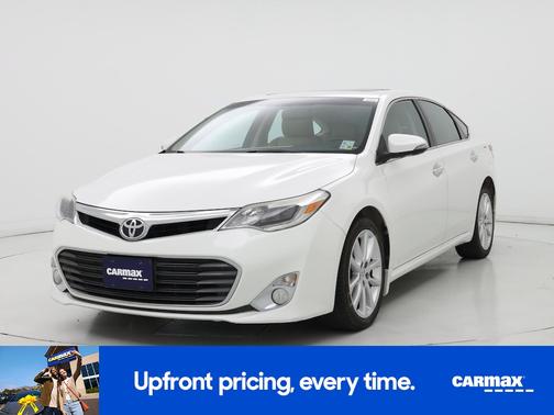 White 2015 Toyota Avalon Limited