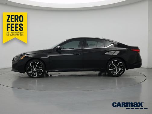 Black 2025 Nissan Altima SR