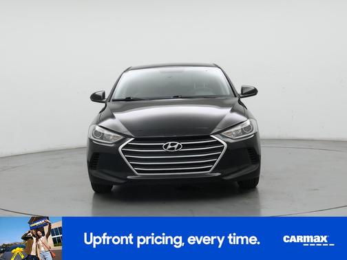 Black 2018 Hyundai ELANTRA SE