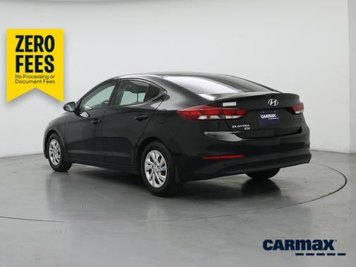 Black 2018 Hyundai ELANTRA SE