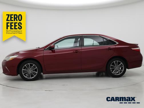 Red 2016 Toyota Camry SE