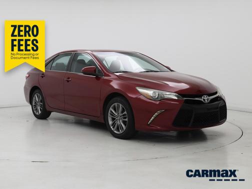 Red 2016 Toyota Camry SE