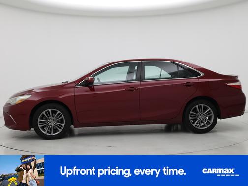 Red 2016 Toyota Camry SE