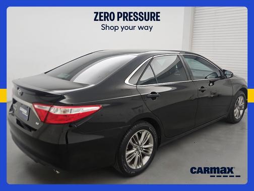 Black 2017 Toyota Camry SE