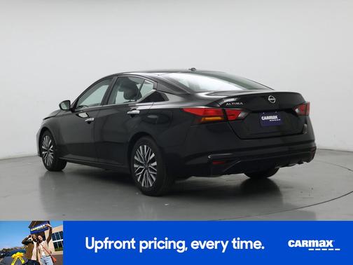 Black 2025 Nissan Altima SV