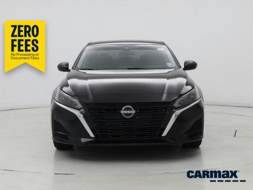 Black 2024 Nissan Altima SV