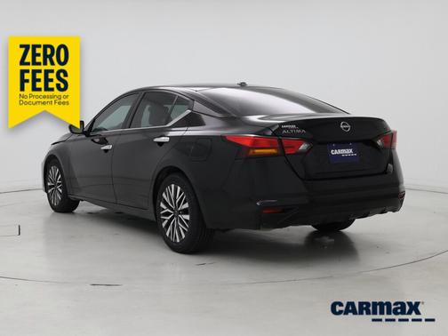 Black 2024 Nissan Altima SV