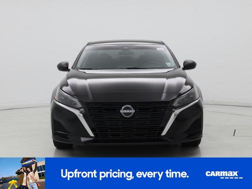 Black 2024 Nissan Altima SV