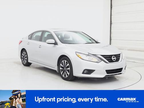 Silver 2016 Nissan Altima SL
