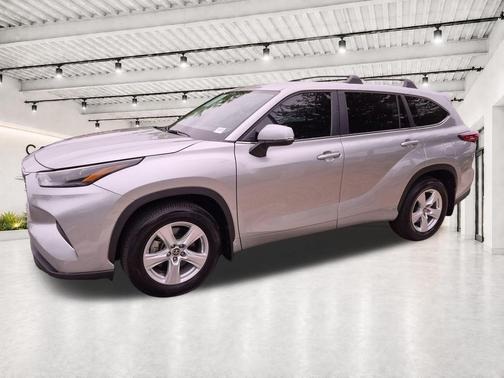 Celestial Silver Metallic 2023 Toyota Highlander L