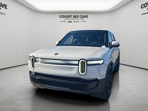 2025 Rivian R1S Adventure