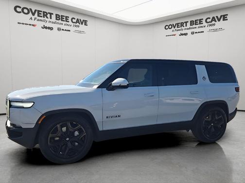 2025 Rivian R1S Adventure