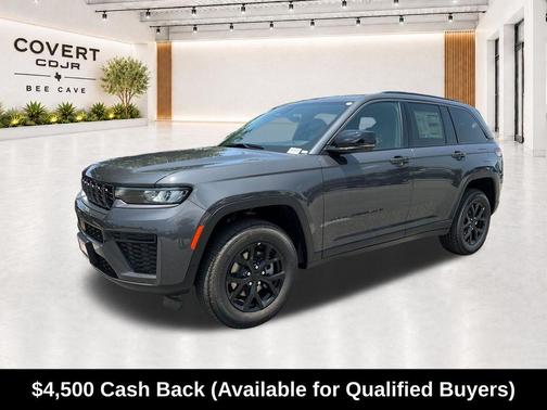 Metallic 2026 Jeep Grand Cherokee Laredo