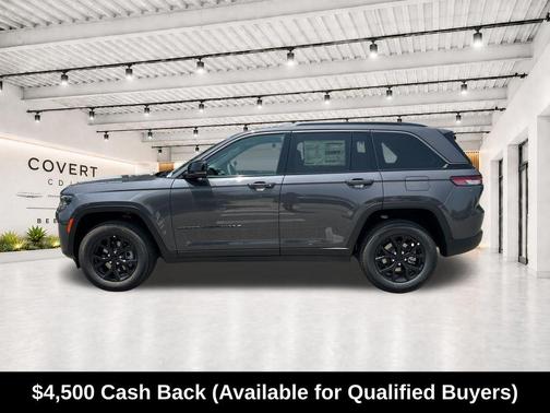 Metallic 2026 Jeep Grand Cherokee Laredo