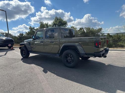 2025 Jeep Gladiator Sport