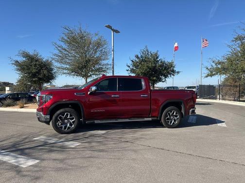 2022 GMC Sierra 1500 SLT