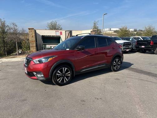 2019 Nissan Kicks SR