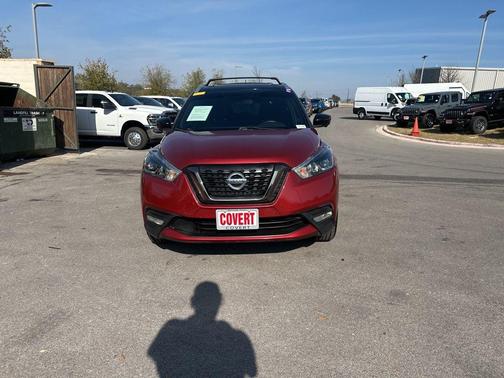 2019 Nissan Kicks SR