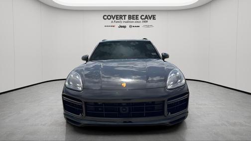 2023 Porsche Cayenne Turbo S