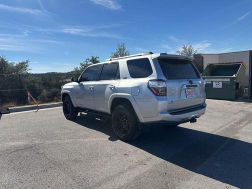 2023 Toyota 4Runner SR5